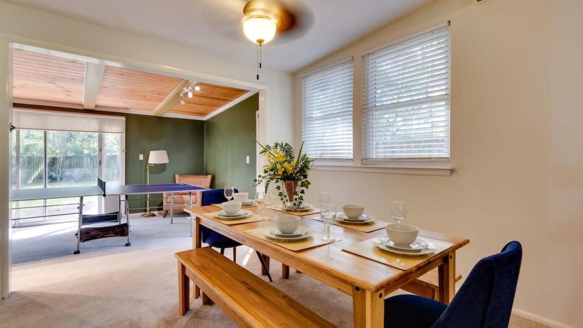 Halcyon Hangout-mins To Downtown-ping Pong-pets
