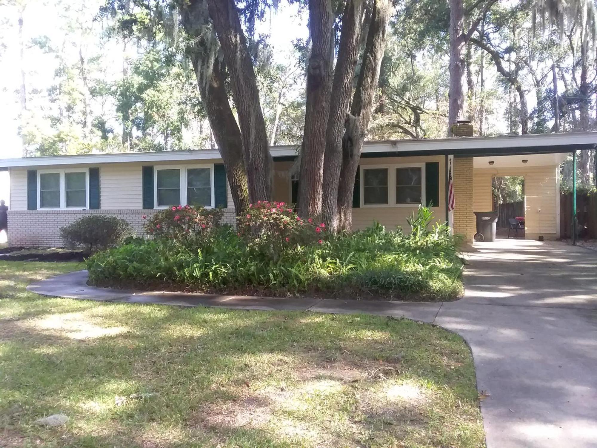 Halcyon Hangout-mins To Downtown-ping Pong-pets Hébergement de vacances Savannah
